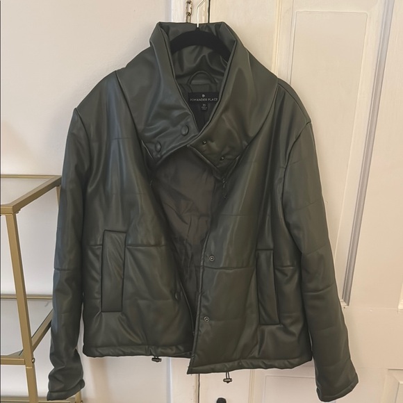 Tuckernuck Green quilted faux leather Jacket Weather-Resistant Quilted Design